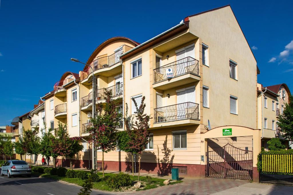 Lux Apartmanok Hajdúszoboszló Camera foto
