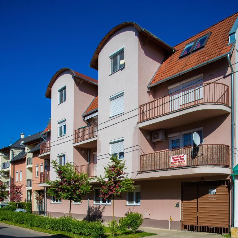 Lux Apartmanok Hajdúszoboszló Camera foto