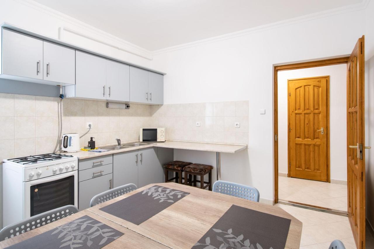 Lux Apartmanok Hajdúszoboszló Esterno foto